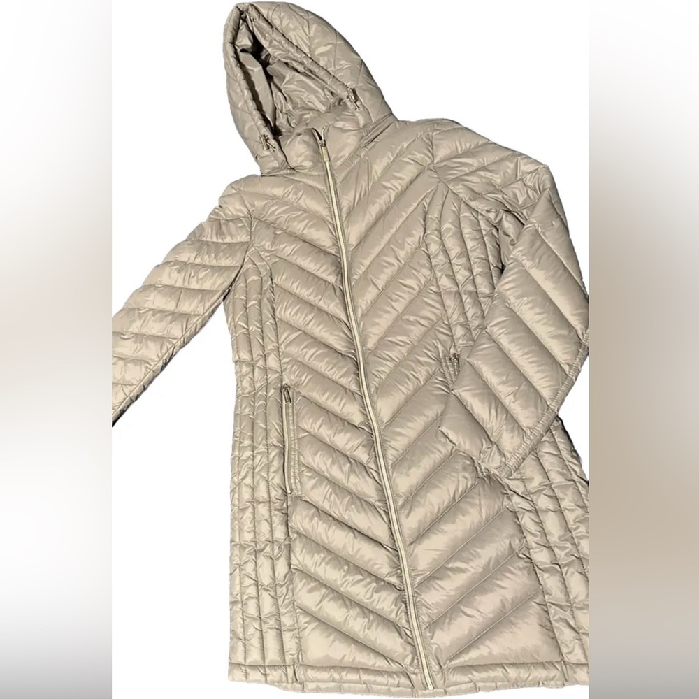 Michael Kors Women’s Packable Down Filled Puffer Coat with Detachable Hood - S